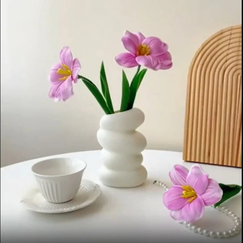 Spring I Vase Nordic-Inspired
